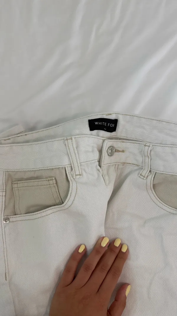 White denim white fox jeans - Image 4