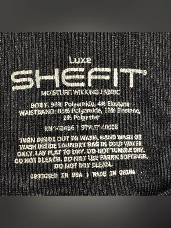 SHEFIT Seamless scrunch butt shorts size Luxe 12/14 black - Image 8