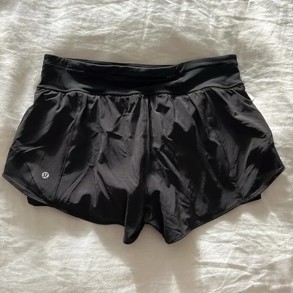 Lululemon Hotty Hot HR Naked Shorts Black 2.5” Size 12 - Image 4