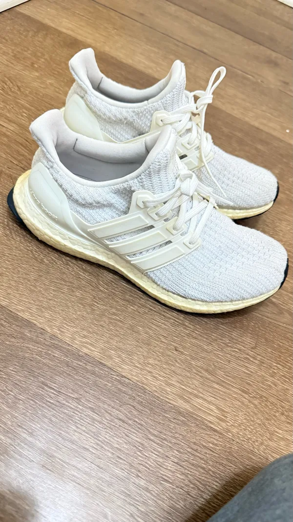 adidas Ultraboost 4.0 Women’s Size 7.5 Athletic Shoes - Image 2
