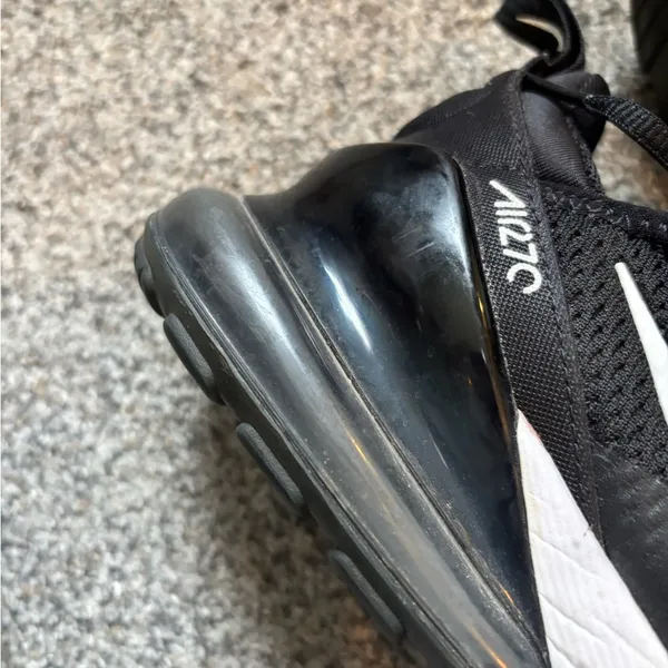 Nike Air Max 270 Shoes - Image 5
