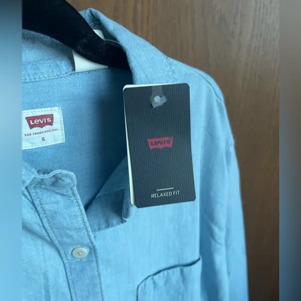 Levi's 100% Cotton Button Down - Image 3