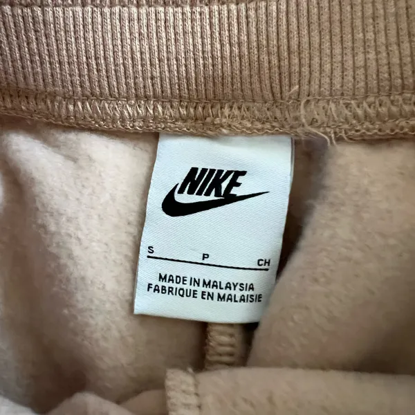 GUC NIKE Sportswear Phoenix Fleece Shorts - Image 6