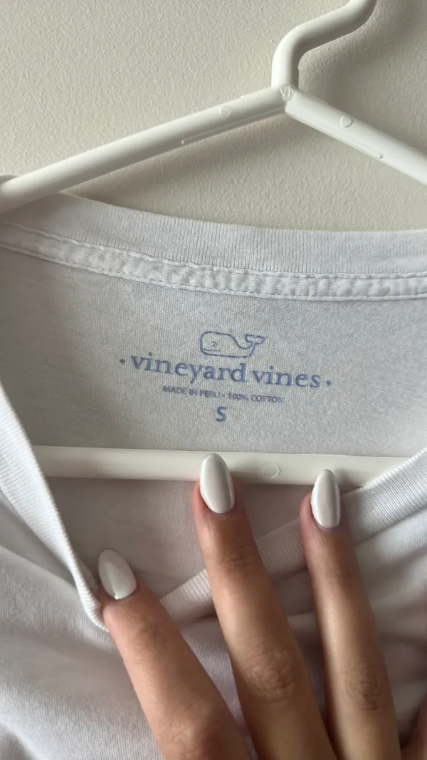 Vineyard Vines Long Sleeve - Image 3