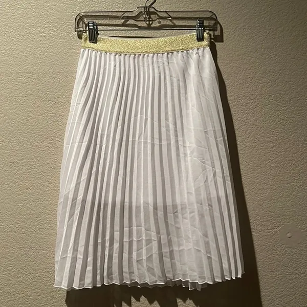 NWOT Candies white pleated sheer skirt with gold glitter elastic waist sz XS - Image 2