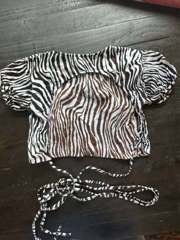 Motel Rocks Zebra crop top - Image 3