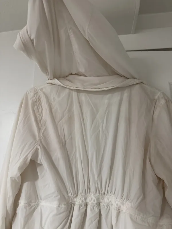Lululemon Rain Jacket - Image 6