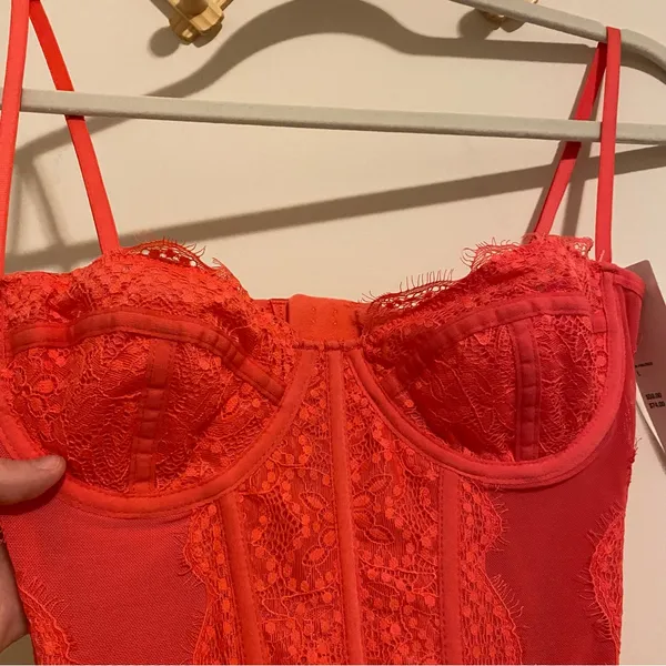 NWT Urban Outfitters Hot Pink Structured Corset Top size Large - Image 3