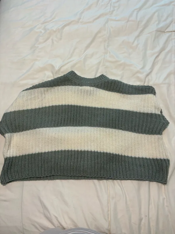 Jessica Simpson Cropped Green and White Striped Sweater - Image 3