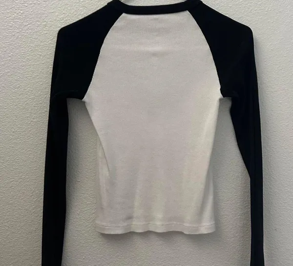Brandy Melville Long Sleeve Graphic Top - Image 2