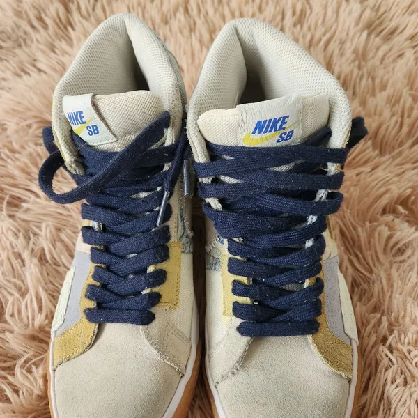 Nike Women's High-Top Sneakers - Blue and Yellow Size 6.5 - Image 5