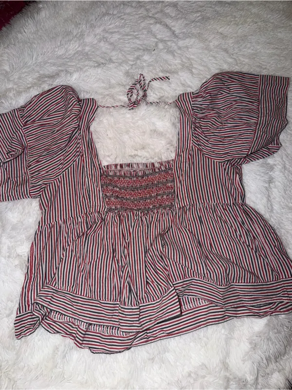 Old Navy Striped Red and Navy Blue Women’s Babydoll Top size 2X - Image 4