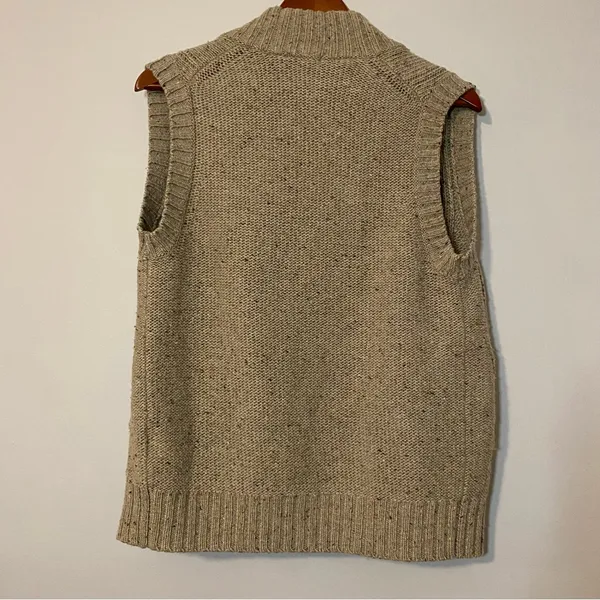 Uniqlo Women 6 Sleeveless Cardigan Vest Cable Knit Button Up‎ Grandpa Chunky - Image 7