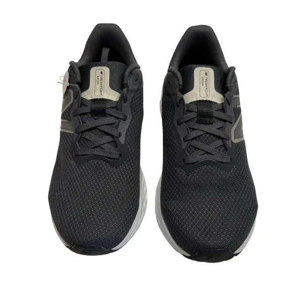 New Balance Women's Fresh Foam Arishi v4 in Grey/Beige, Size 10 Wide - Image 3