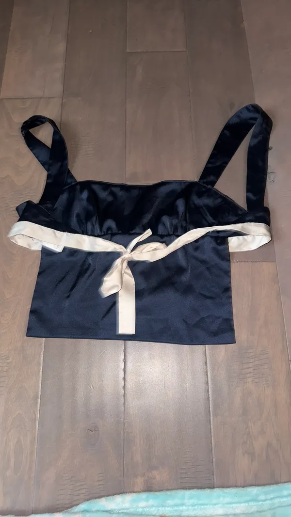 Edikted Backless Tie Top Tank - Image 2