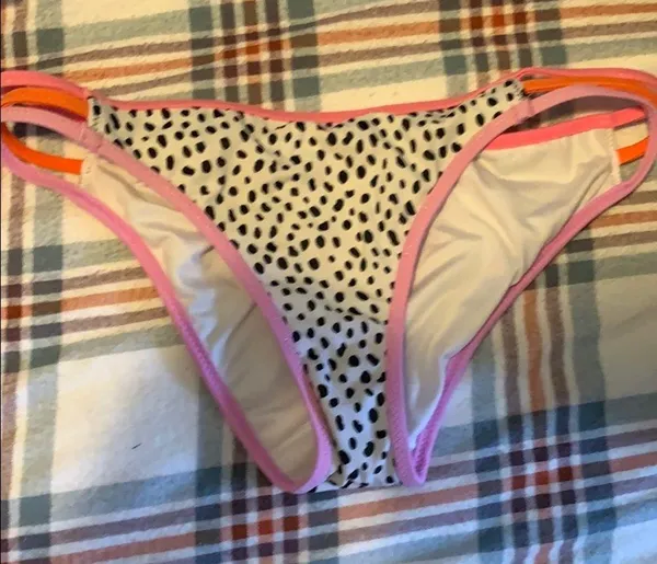Victoria's Secret Bikini - Image 2