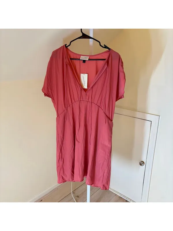 Universal Thread NWT Women's Pink Flutter Sleeve Mini Dress L - Image 2