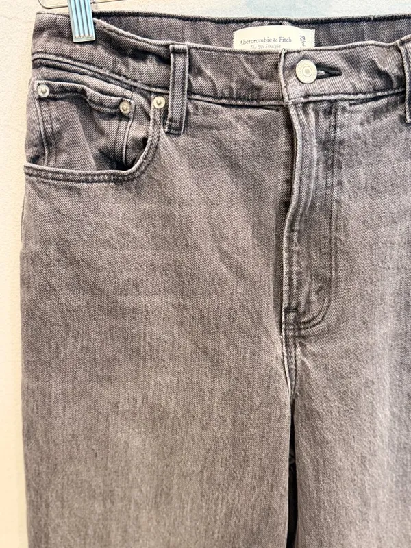 Abercrombie & Fitch Curve Love The 90s Straight Ultra High Rise Jeans Long 29 - Image 3