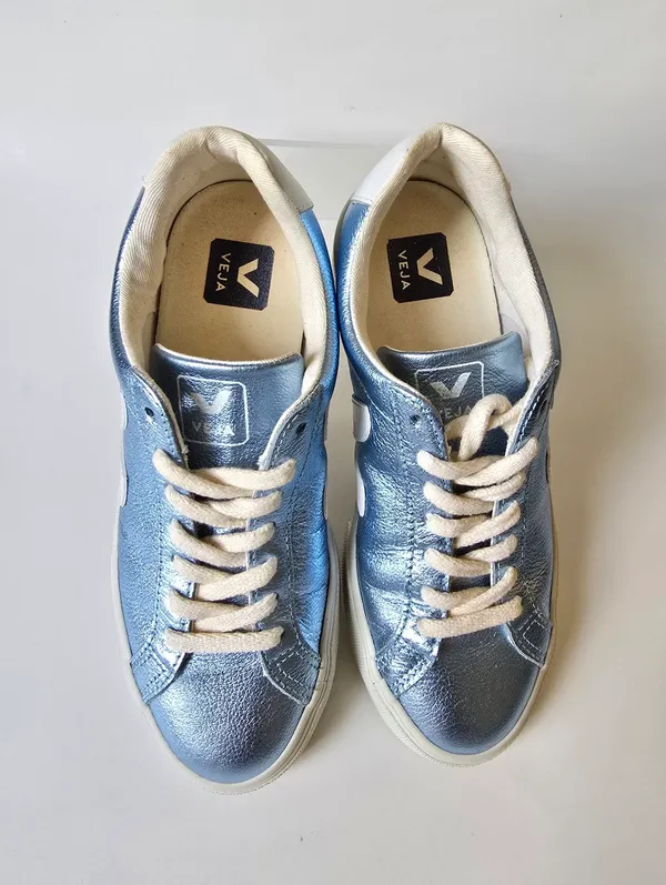 Veja Womens Esplar Low Sneakers Metallic Blue Lace Up size 6 - Image 4