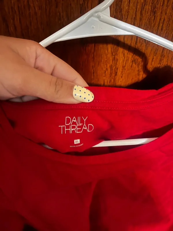 Daily threads shirt Red Size XL - Image 3