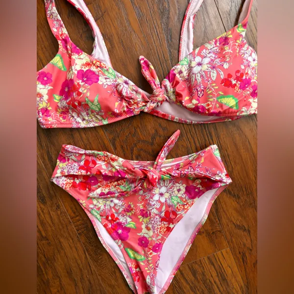 Victoria's Secret Floral Tie-Front Bikini Set in Pink Coral - Image 2