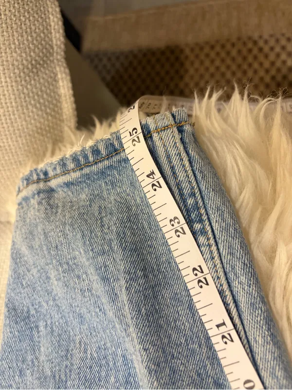 Abercrombie & Fitch The '80s Mom High Rise Jeans Light Washed Denim 27 Short - Image 9