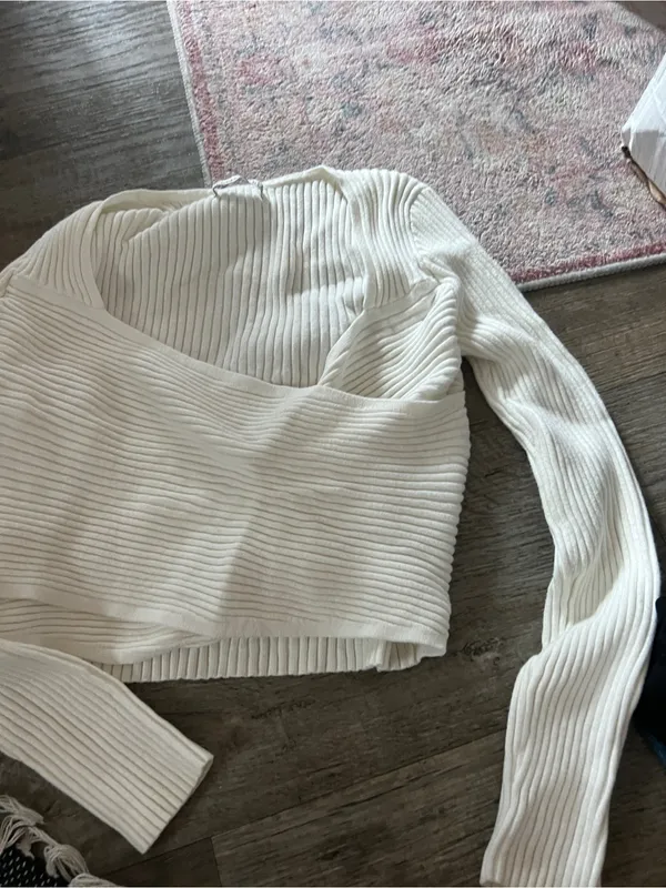 Abercrombie & Fitch Off-White Ribbed Wrap Crop Top - Image 3
