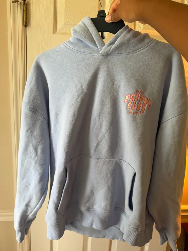 Cotton On Blue Resort Club hoodie with graphic featuring palm trees, tennis rackets, and the words 'RESORT CLUB' - Image 2