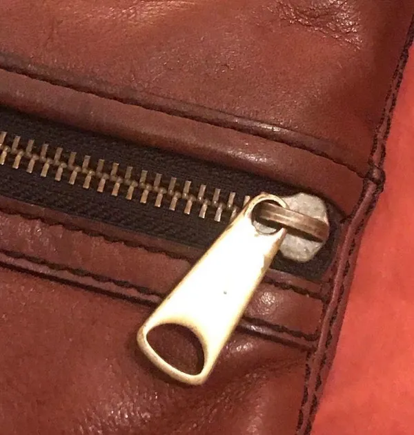 Fossil Authentic  Cross-Body - Image 6