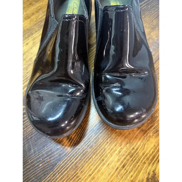 Clarks Black Patent Shoes‎ Size 7.5 - Image 4