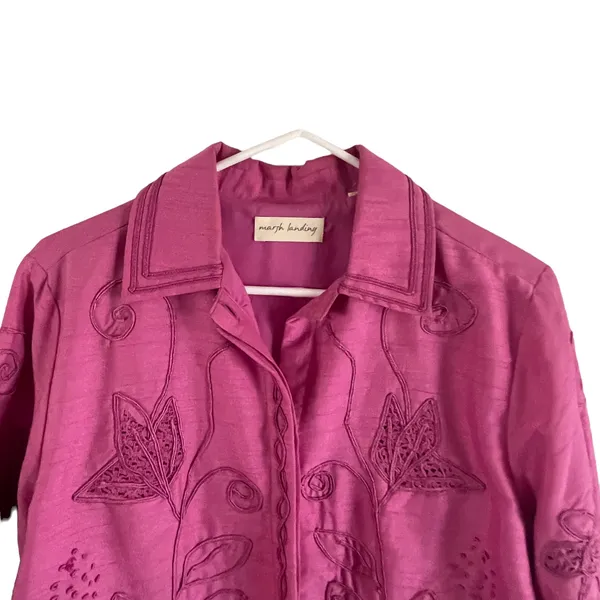 Marsh Landing Size‎ M Pink Embroidered Floral Shacket Top - Image 2