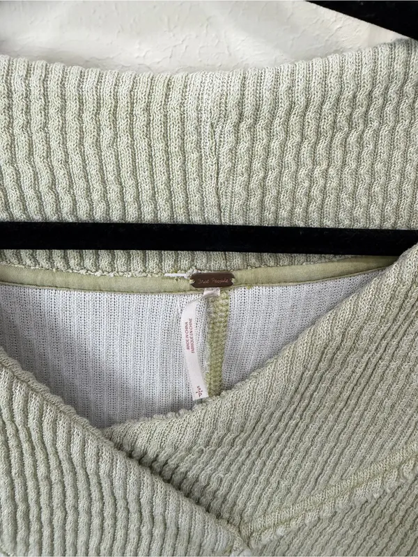 Free people sweater - Image 3