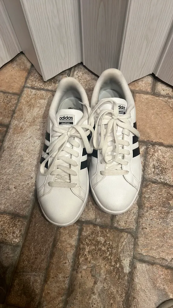 Adidas Sneakers - Image 4