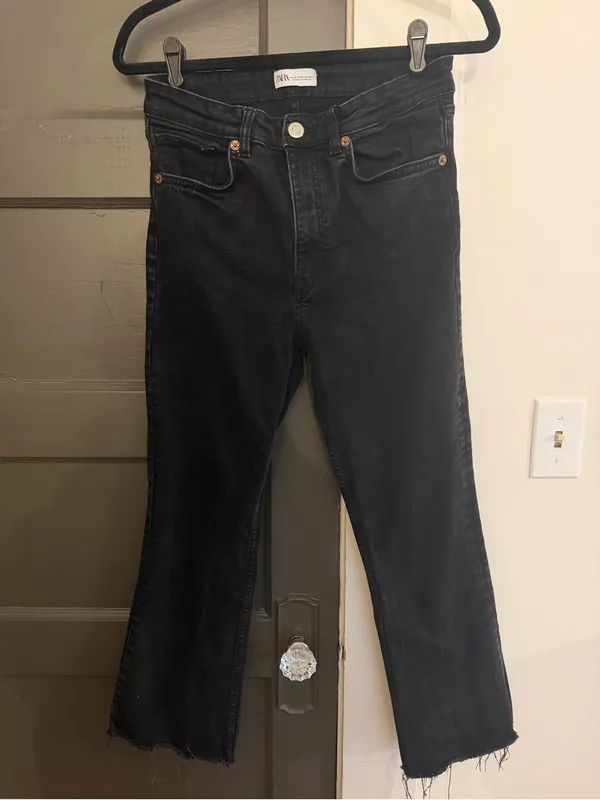Zara Cropped Flare Jeans - Image 2