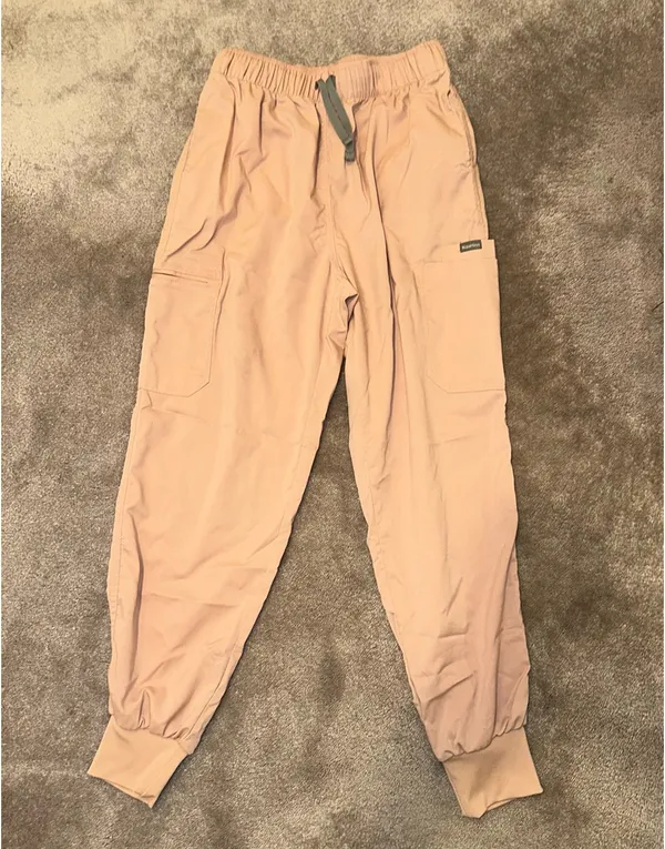 Pink scrub set Size M - Image 3
