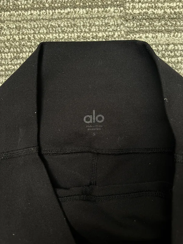 Alo Flare Yoga Pants - Image 3