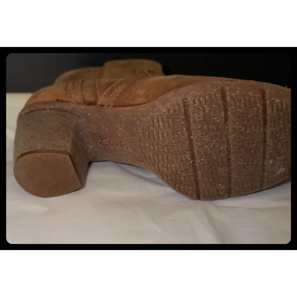 Clarks Carleta Paris Ankle Boots Women 8 Brown Suede Leather Block Heel Booties - Image 4