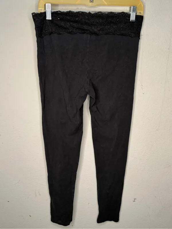 PINK Victoria's Secret Black Leggings - Image 3