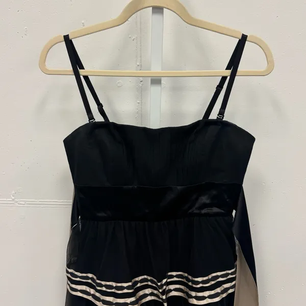 Y2K BCBGMaxAzria Silk Strapeless‎ Mini Tiered Babydoll Dress with Tie Black Sz 6 - Image 4