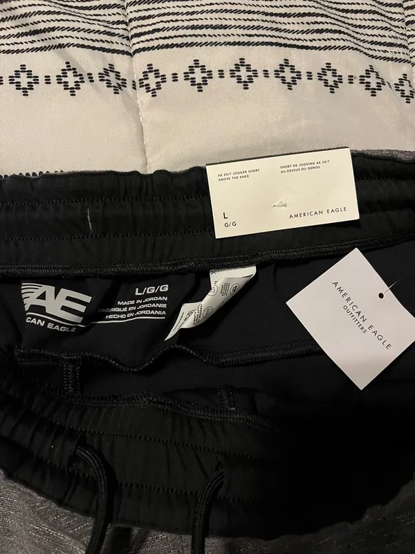 American Eagle Men’s shorts - Image 3