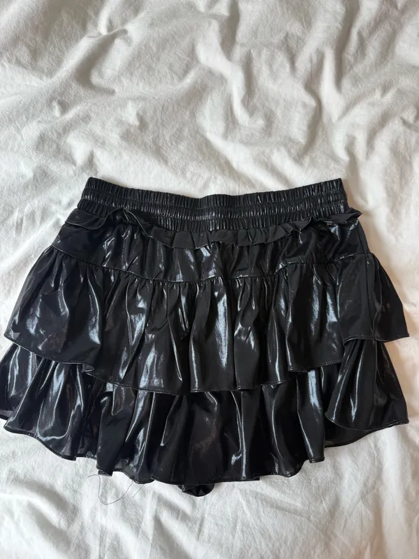Boutique Black Ruffled Mini Skirt - Image 4