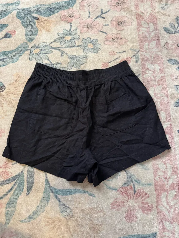 Old Navy Linen Shorts - Image 2