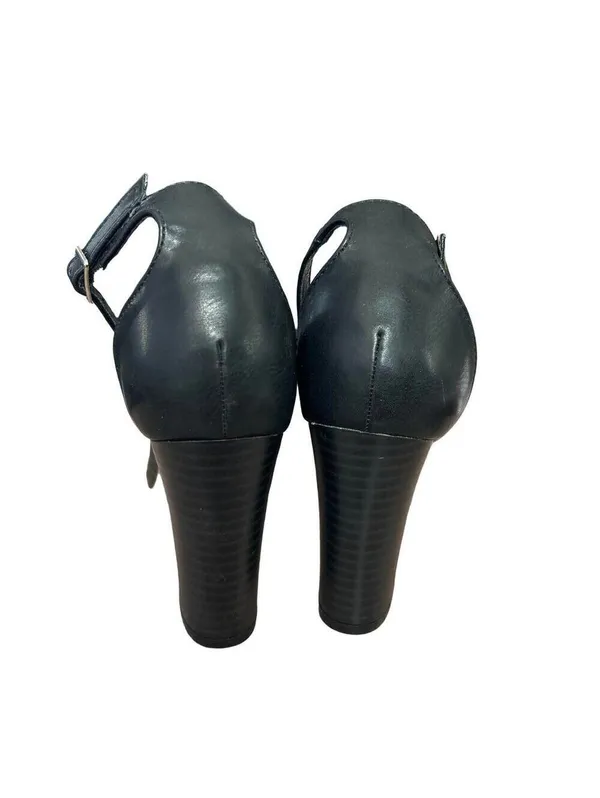 Steve Madden Women's Black and White Open Toe Sandals Size 7 - Image 4