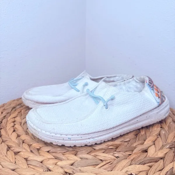 Hey Dude Shoes SlipOn Light Blue Laces Textured Aztec Pattern Size 7 white - Image 4