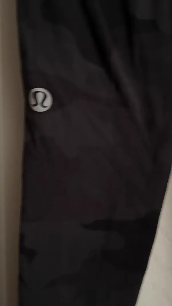 Lululemon Camo Leggings - Image 5