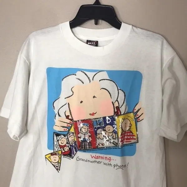 Best Fruit of‎ the Loom Women's Vintage Warning Grandmother with Photos White L - Image 2
