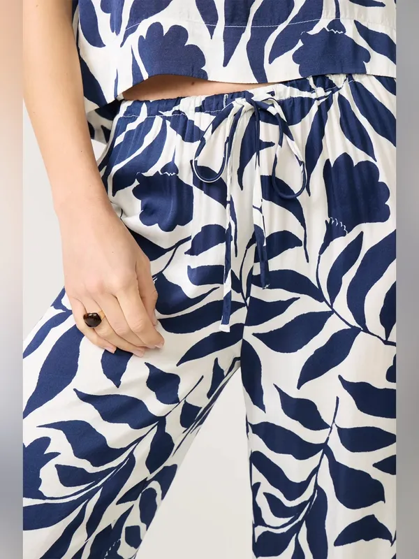 NWT Cloth & Stone SET Satin Floral Blue Tank Pant M - Image 3