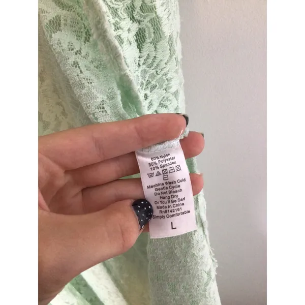 LuLaRoe Joy Lace Vest Womens L Mint Green Excellent Sheer Longline Floral Boho - Image 4