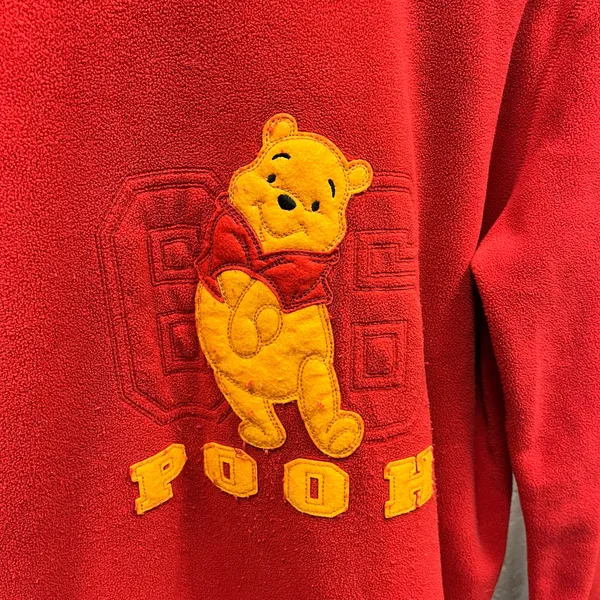 Disney Vintage 90s Y2K Winnie The Pooh Fleece Embroidered Red Pullover Sweatshirt L - Image 2
