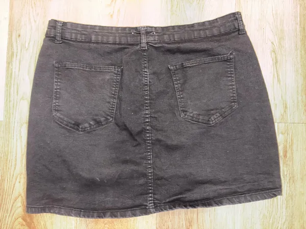 Black denim skirt Size 18 - Image 2